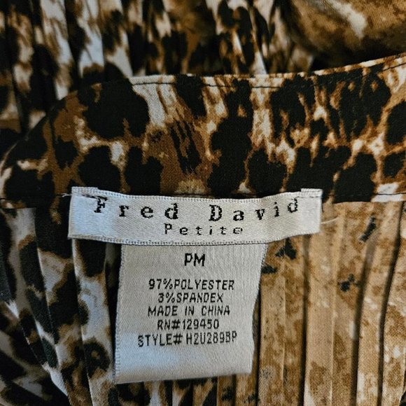 Fred David - Leopard Animal Print Pleated Shirt size Med Petite - Picture 7 of 7